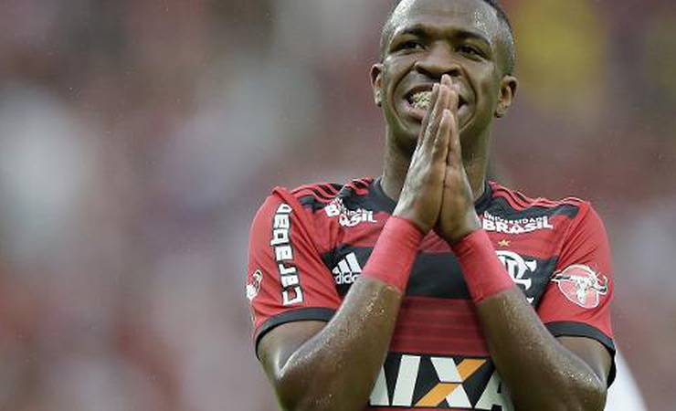Vinicius Jr cita idolatria por Imperador no Flamengo: "Mudou tudo para mim"