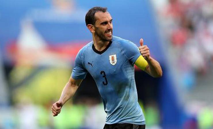 Mercado da Bola: Galo contrata Godín, e Lucas Lima fora do Palmeiras