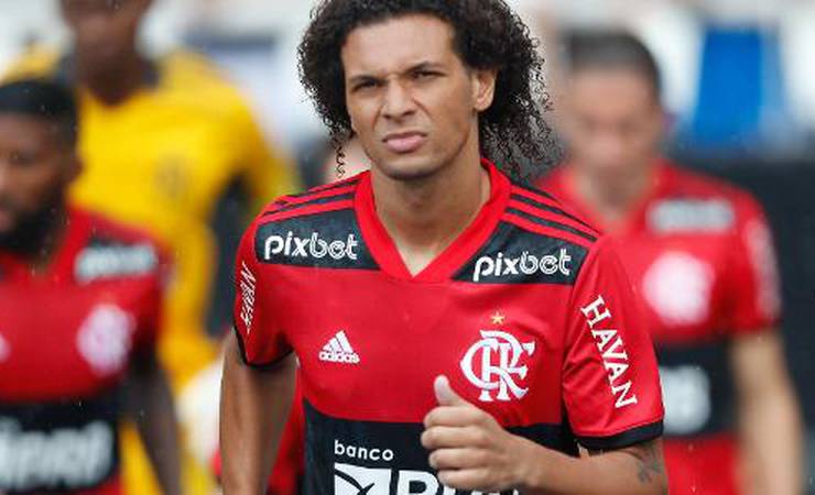 RMP: Willian Arão atuando como zagueiro é um crime contra o futebol