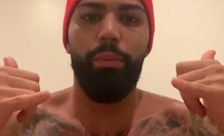 Após boatos de possível noivado, Gabigol aparece sem aliança em live