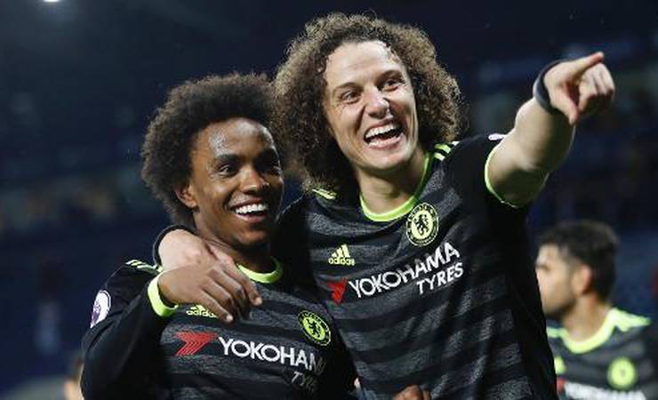 Rivais em Flamengo e Corinthians, David Luiz e Willian mantém sociedade