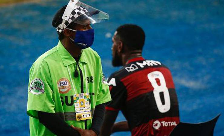 Brasileiro já soma três jogos adiados e mais de 50 jogadores com covid-19