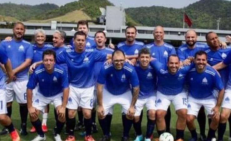 Pelada entre vereadores e deputados no CT do Fla tem Maracanã como objetivo