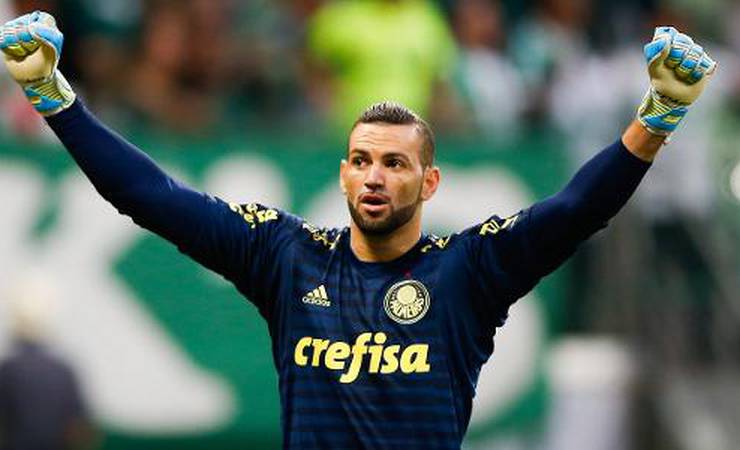 Weverton revela qual o jogador que ele tiraria do Flamengo para a final