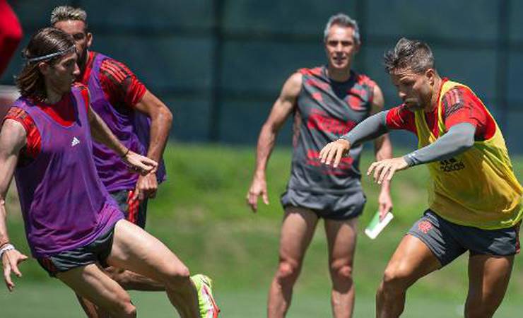 Paulo Sousa reuniu lideranças na chegada e rechaçou vaga cativa no Flamengo
