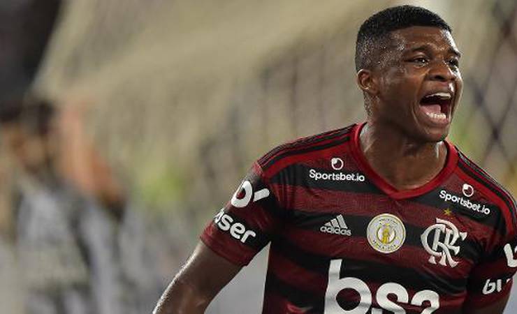 Flamengo já admite negociar Lincoln após novo desconforto com atacante