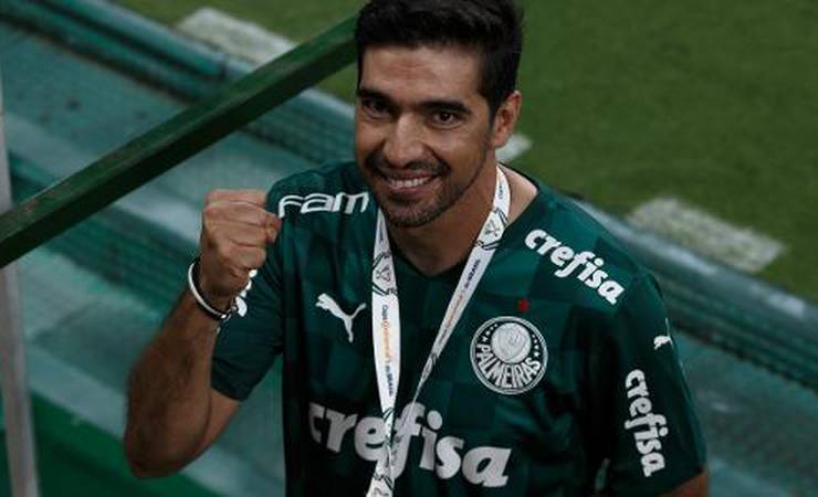 Abel Ferreira vê temporada de Weverton 'top' e o coloca entre 'os melhores do mundo'
