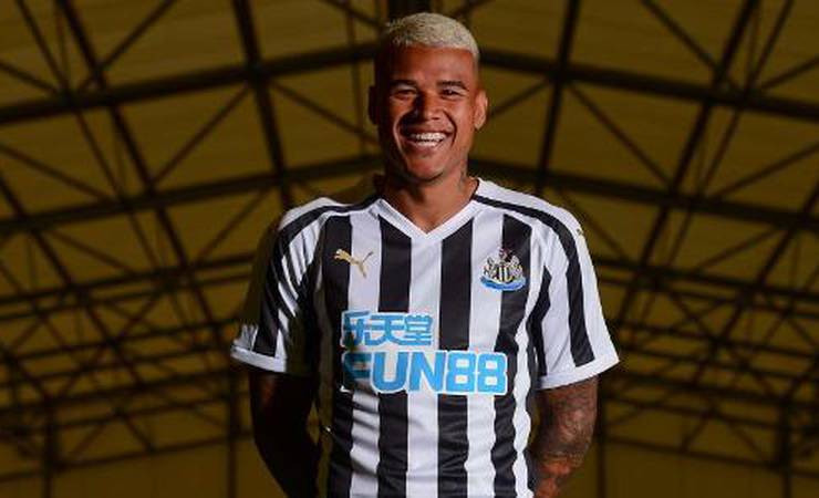 Kenedy aumenta lista de apostas do Flamengo em joias formadas no Flu