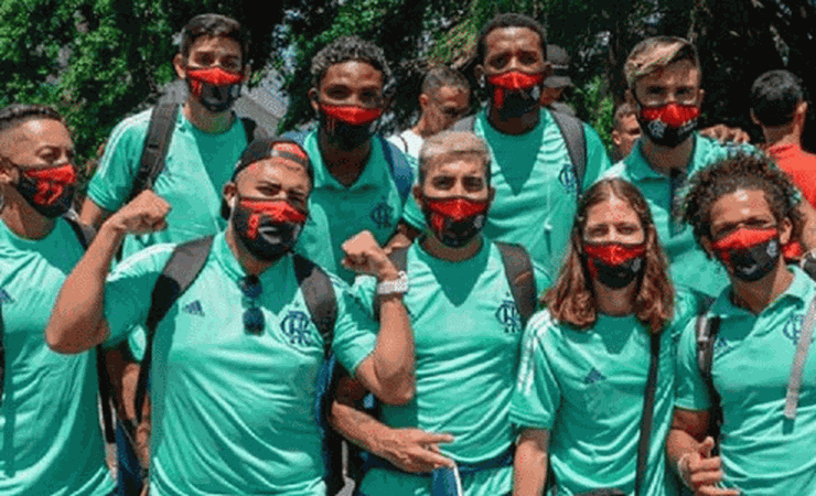 Como sósias do Flamengo andaram em ônibus do elenco e geraram bronca da PM