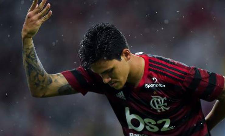 ASSISTA: Pedro aproveita cruzamento de Filipe Luis e empata para o Fla