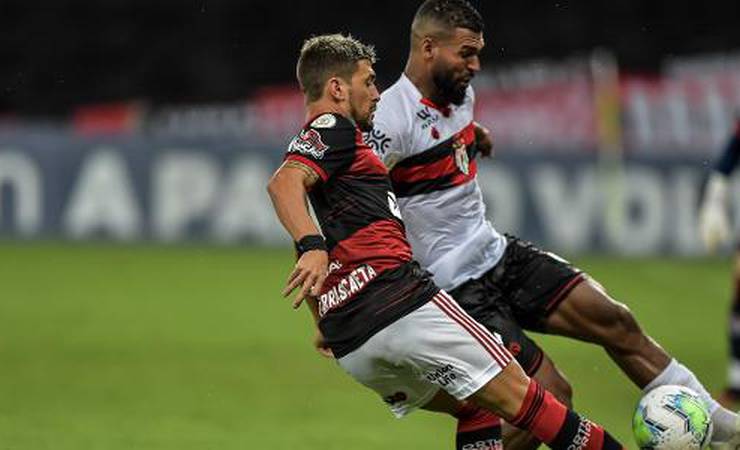 Fla empata com Atlético-GO e perde chance de colar no líder Atlético-MG