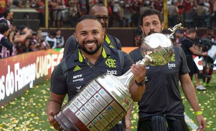 Enfermeiro do Flamengo conta como faixa na mão de Gabigol virou superstição