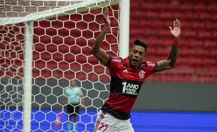 Bruno Henrique celebra volta e festeja torcida do Flamengo: "saudades"
