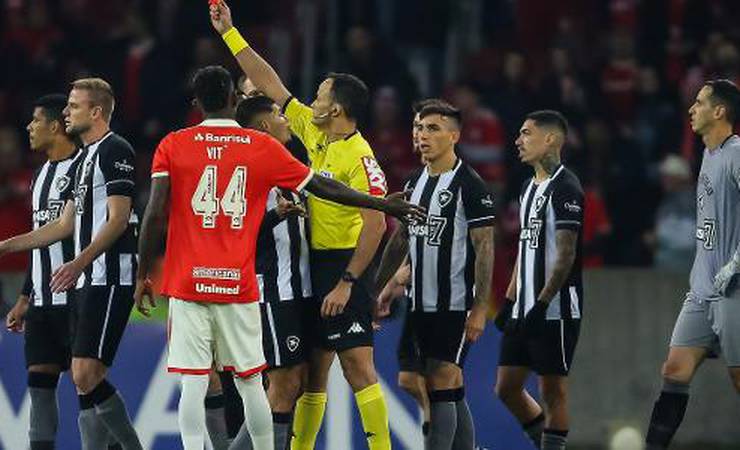 Arnaldo Ribeiro: Foi a pior rodada da arbitragem no Brasileirão