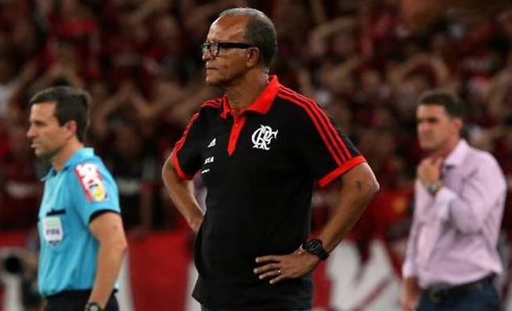 Campeão no Fla, Jayme teve 'ajuda' do Athletico, mas foi algoz em final