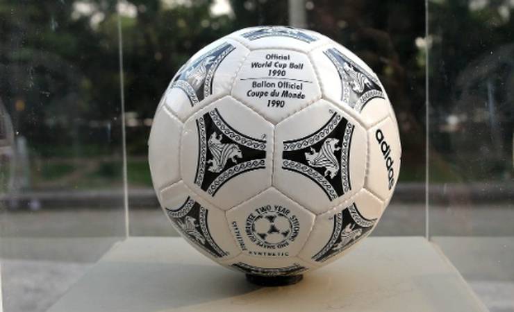 30 anos de uma Copa que transformou futebol.Regras mudam para melhorar jogo