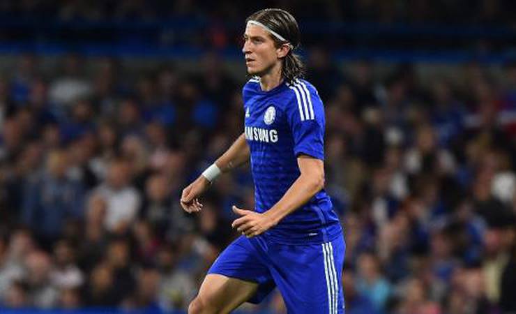 Filipe Luís diz que se sentiu traído por Mourinho em passagem pelo Chelsea