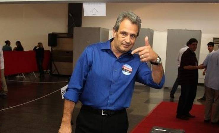 Dirigente do Fla que minimizou covid já falou em 'comprar Netflix'