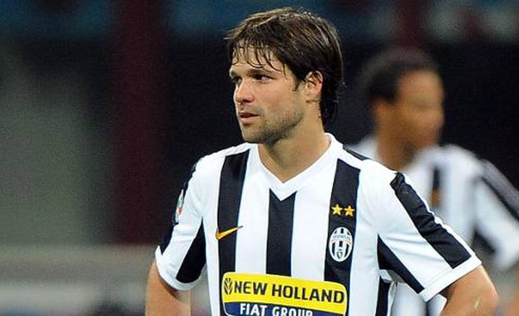 Jornal lista brasileiros que 'fracassaram' na Juve com Diego e Felipe Melo