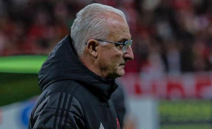 Dorival Jr. ressalta necessidade de mudança de comportamento no Flamengo