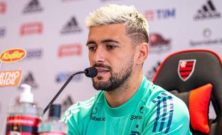 Arrascaeta se reapresenta e segue trabalho de recuperação no Fla