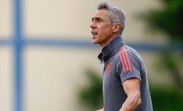 Clima de 'já ganhamos' no Flamengo é o que incomoda Paulo Sousa