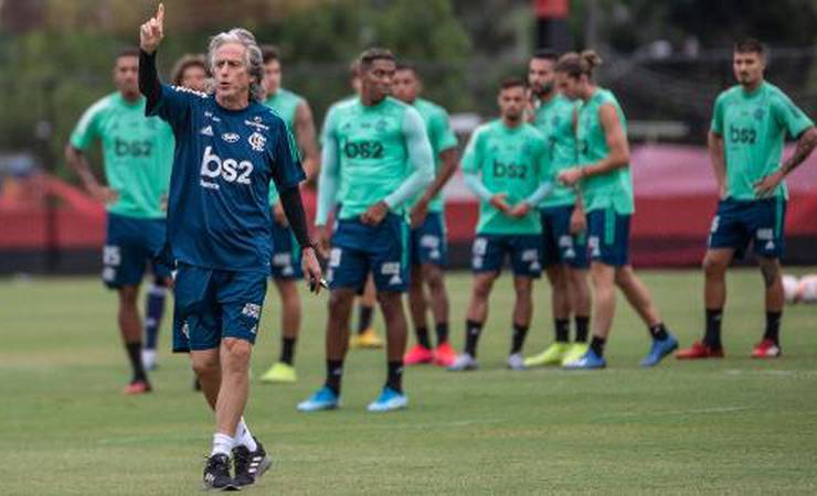 Sem alarde, Flamengo retoma atividades no Ninho após testes para Covid-19