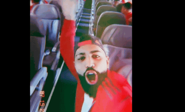 Gabigol celebra volta ao RJ após previsão de vidente sobre queda de avião