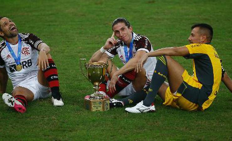 André Rocha: 'A direção do Flamengo vive um dilema com a Geração 85'