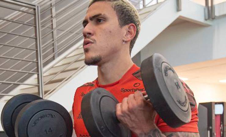 Colunistas opinam: até que ponto vale esforço do Palmeiras para ter Pedro?