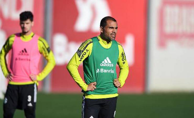 Gabriel Mercado aparece no BID e poderá estrear pelo Inter contra o Fla