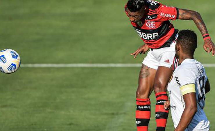 Bruno Henrique supera Romário entre artilheiros do Flamengo no Brasileirão