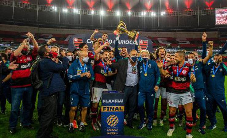 Com 4 taças, Flamengo tem temporada com mais títulos na história
