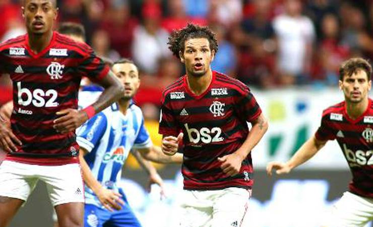 'Patinho bonito', Arão comenta estilo de Jesus: 'Fala bastante comigo'