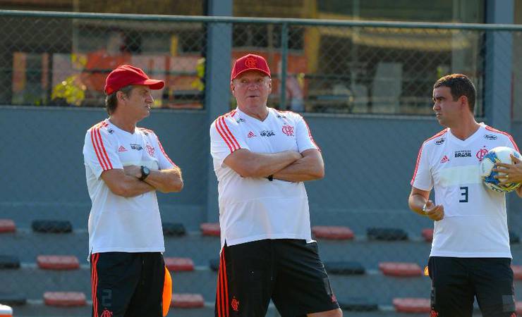 Landim confirma saída de Abel; Marcelo Salles será técnico até Copa América