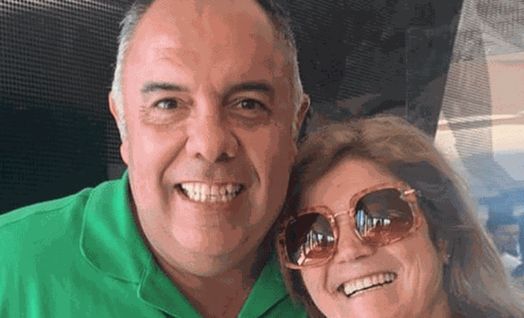 Marcos Braz se reúne com mãe de CR7 e brinca: 'Convencimento pela família'