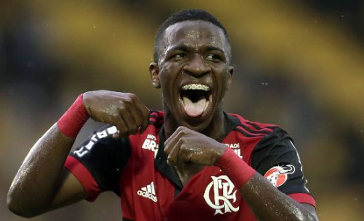 Vini jr. relembra de momentos com Flamengo em reencontro com Maracanã