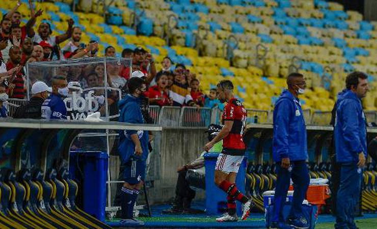 Diego diz que jogador do Bahia foi 'covarde' e se desculpa por expulsão