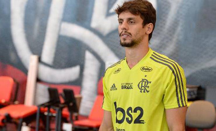 Rodrigo Caio não treina no Fla e Arão segue recuperação de fratura em casa