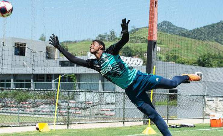 Hugo faz balanço no Fla e destaca aprendizado: "Errei como qualquer um"