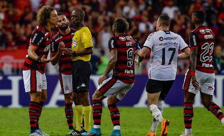 Nosso relacionamento tóxico com a arbitragem no futebol brasileiro