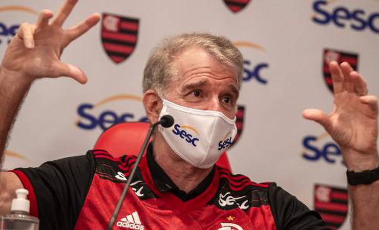 Bernardinho diz que Flamengo pensa em título mundial no vôlei
