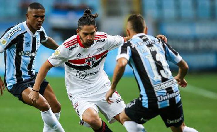 Mercado da Bola: Grêmio anuncia Benítez, e Liziero é encaminhado ao Inter