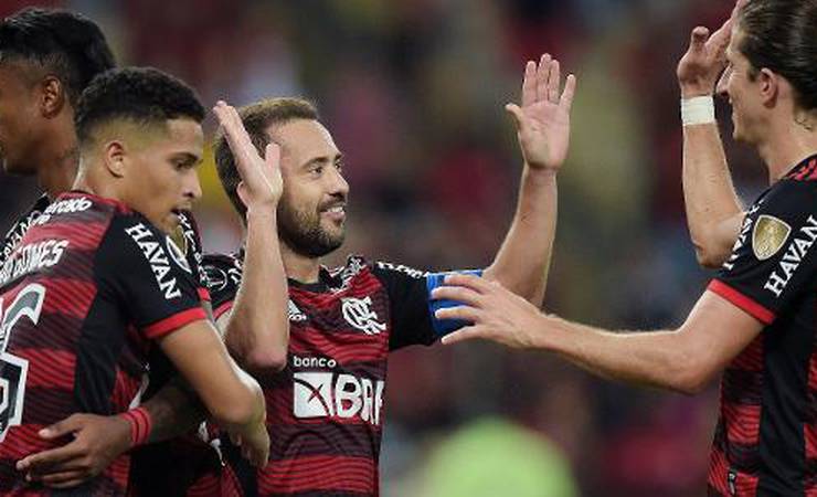 Flamengo mais "natural" com Sousa lembra o time dos tempos de Ceni