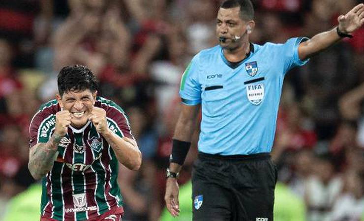 Fluminense vence Flamengo com dois gols de Cano e abre vantagem na final