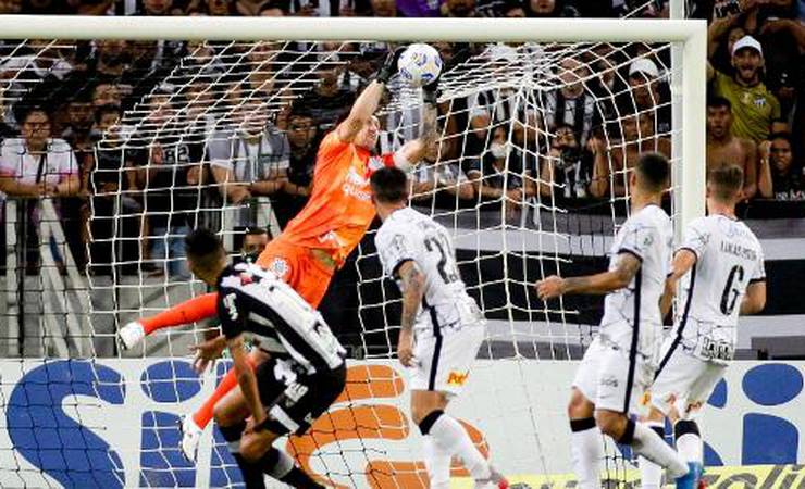 Saiba quem são os jogadores há mais tempo nos 20 clubes da Série A