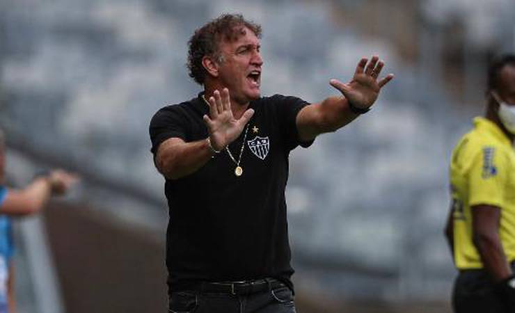 Cruzeiro vence e escancara distância do Galo para Flamengo e Palmeiras