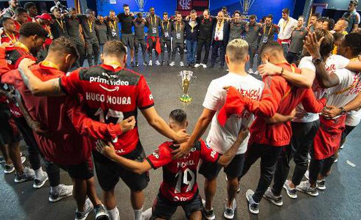 Até de ônibus! Flamengo percorrerá mais de 19 mil km na Libertadores