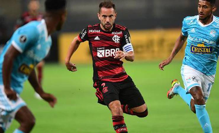 Éverton Ribeiro admite desempenho ruim do Flamengo