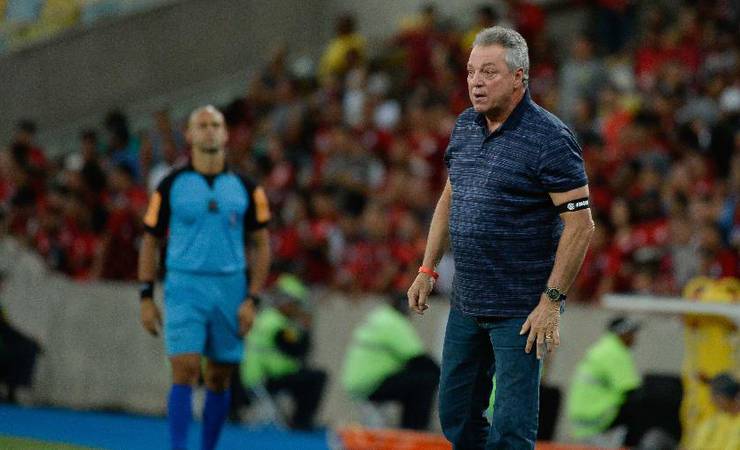 Como Abel Braga foi de solução a "fritado" em 5 meses no Flamengo